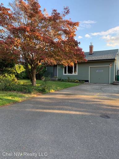 Main picture of 2751 NE 96th St