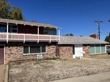 Main picture of 700 South St