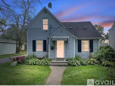 Main picture of 368 2nd Ave SW