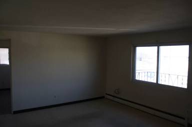 Main picture of 435 1/2 S Railroad St