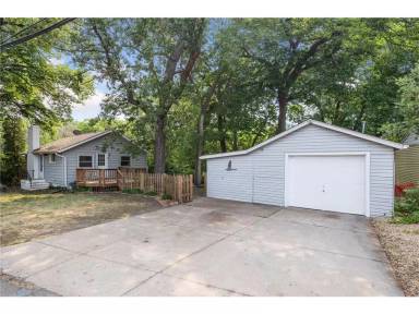 Main picture of 1565 Evergreen Ln N