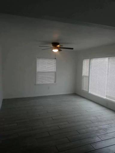 Main picture of 1146 E 105th St