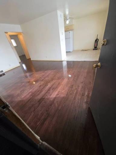 Main picture of 2600 W Glendale Ave