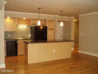 Main picture of Parkway Condominiums