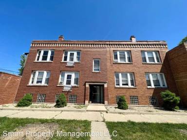 Main picture of 6836 W Wrightwood Ave