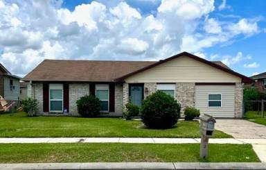 Main picture of 2153 Rue Racine