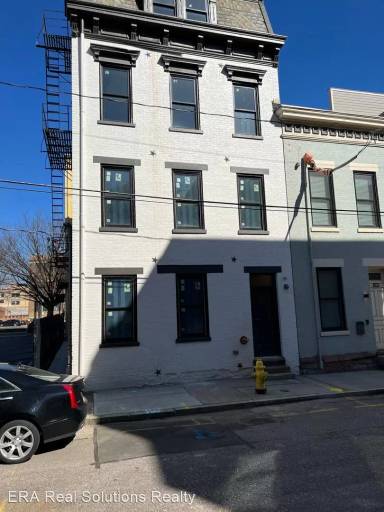 Main picture of 214 Wade St