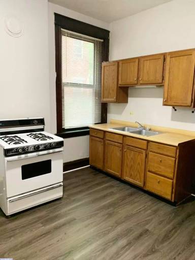 Main picture of 3241 Jefferson Ave