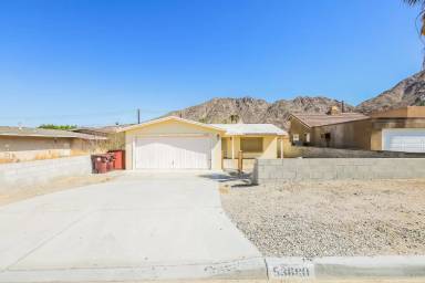 Main picture of 53680 Avenida Martinez