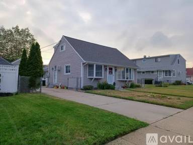 Main picture of 90 Vincent Rd