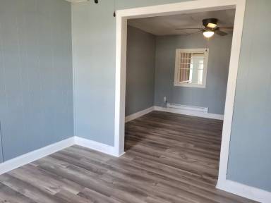 Main picture of 648 1/2 3rd St