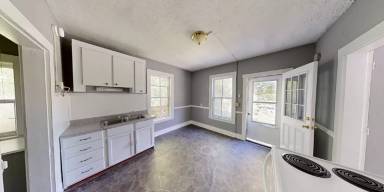 Main picture of 57 Northfield St