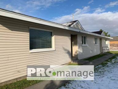 Main picture of 605 Cambridge Dr