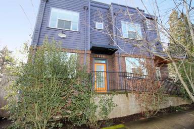 Main picture of 1906 SE Tacoma St