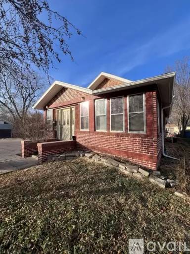 Main picture of 511 W 17th St