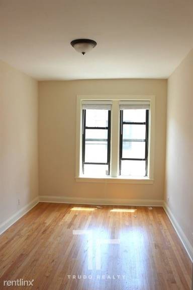 Main picture of 4034 N Ashland Ave