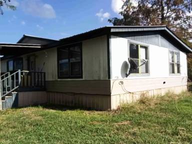 Main picture of 126 Farm Road 69 S