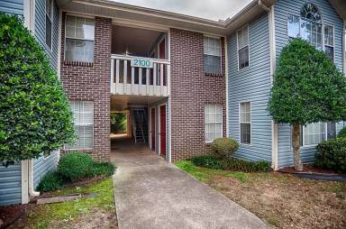 Main picture of 2104 Liberty Dr