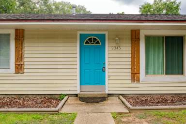 Main picture of 2345 Langston St