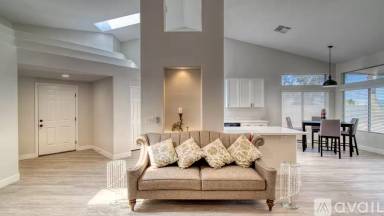 Main picture of 548 Landra Ln
