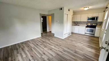 Main picture of 313 E Moler St