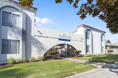 Main picture of 274 Twin Oaks Ave