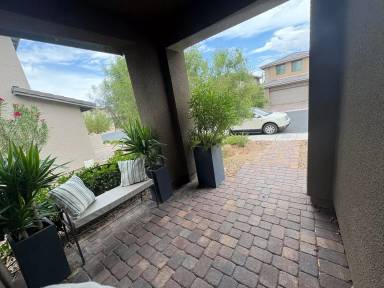Main picture of 7079 Garnet Crest Ct