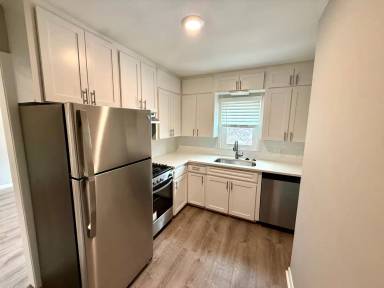 Main picture of 3569 Davenport St