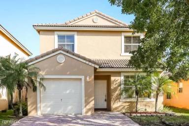 Main picture of 2030 NE 14th Ct