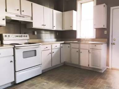 Main picture of 272 Muench St