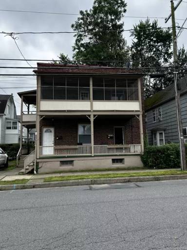 Main picture of 717 Mercer Ave