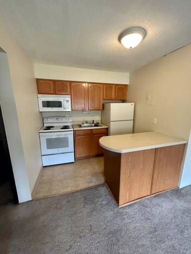 Main picture of 614 Knoll Dr