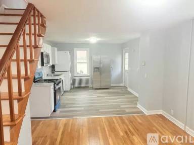 Main picture of 35 Cherry St
