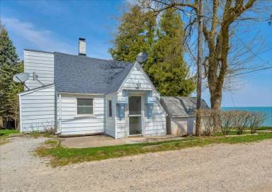 Main picture of 7503 Huron Bay Blvd