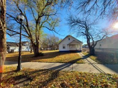 Main picture of 1228 SW Lane St