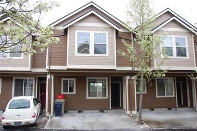 Main picture of 1276 NE Perl Way