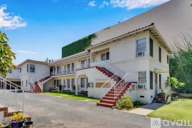 Main picture of 34 N 1st St
