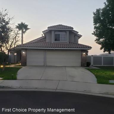 Main picture of 13016 Mew Cir