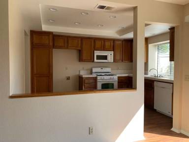 Main picture of 6 Bisquine St