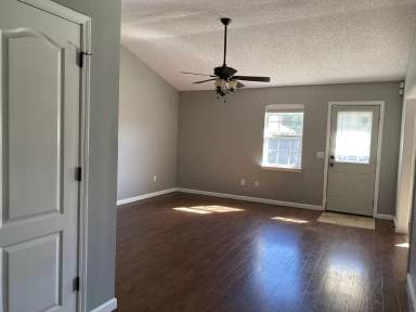 Main picture of 1019 Barley Dr