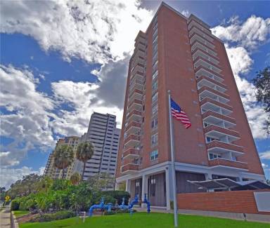 Main picture of 4015 Bayshore Blvd