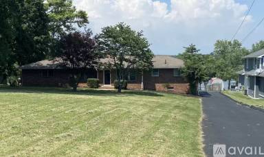 Main picture of 125 Bay Dr