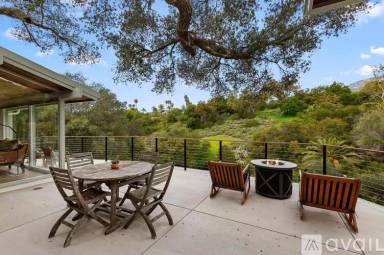 Main picture of 3215 Laurel Canyon Rd