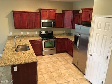 Main picture of 825 W Jordan Oaks Ct