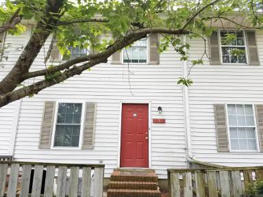 Main picture of 737 Hemlock St