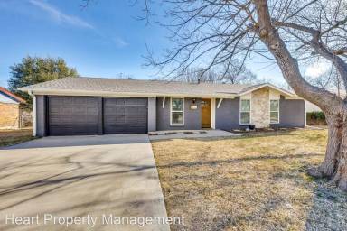 Main picture of 409 Live Oak Dr