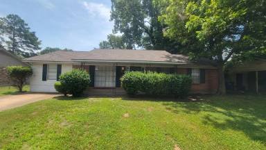 Main picture of 816 Dover Rd