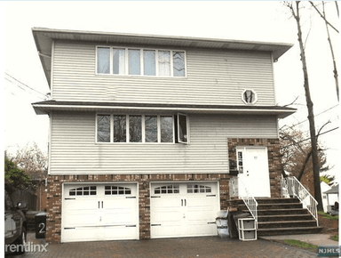 Main picture of Williams St