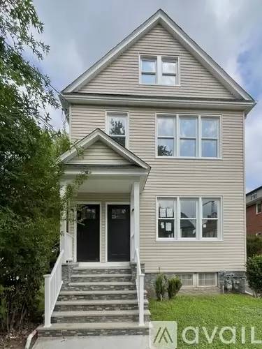 Main picture of 108 W Price St