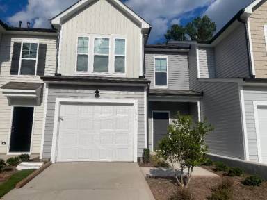 Main picture of 1517 Smoky Mountains St